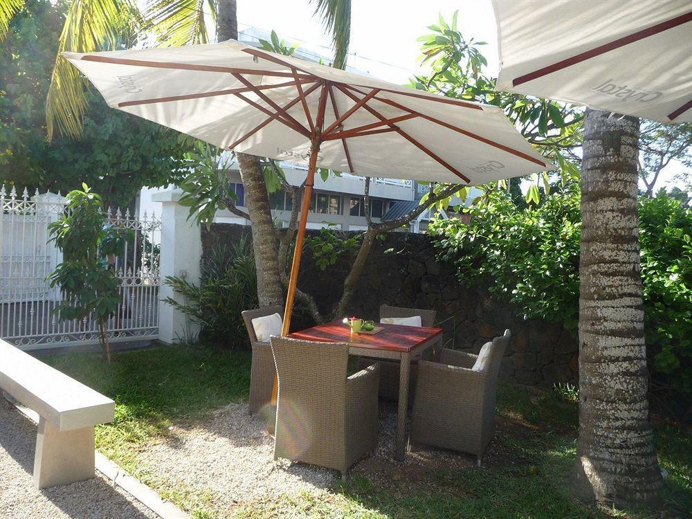Esprit Libre Restaurant & Guest House Grand Baie Bagian luar foto