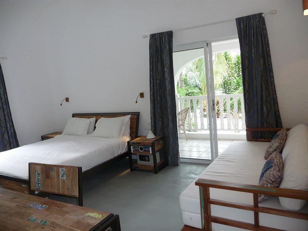 Esprit Libre Restaurant & Guest House Grand Baie Bagian luar foto
