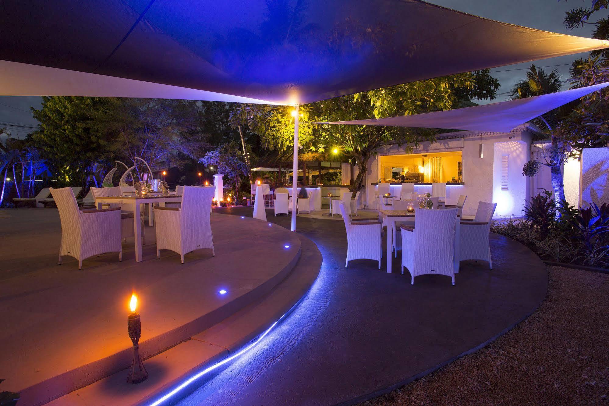 Esprit Libre Restaurant & Guest House Grand Baie Bagian luar foto