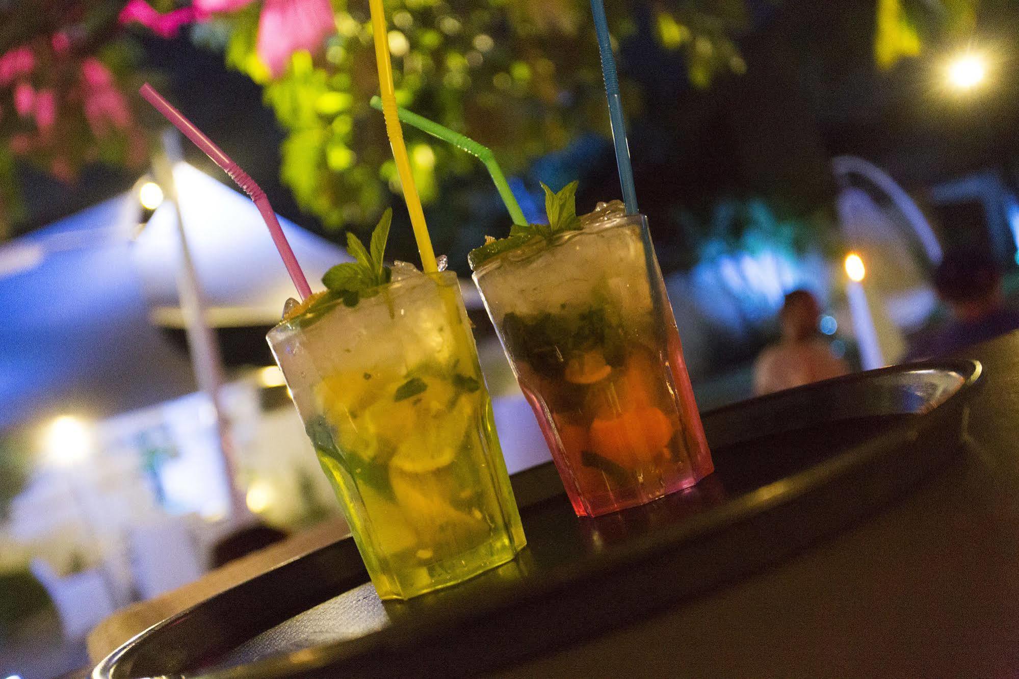 Esprit Libre Restaurant & Guest House Grand Baie Bagian luar foto