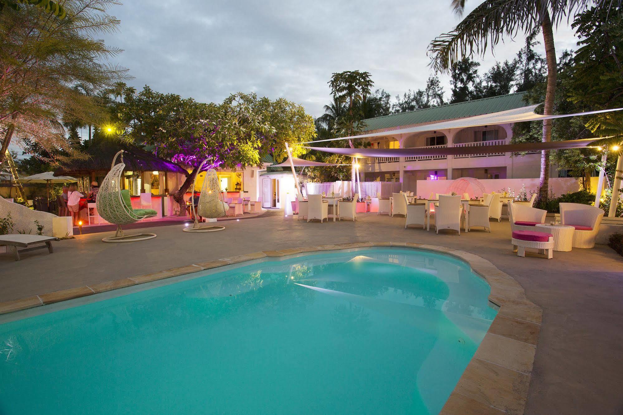 Esprit Libre Restaurant & Guest House Grand Baie Bagian luar foto