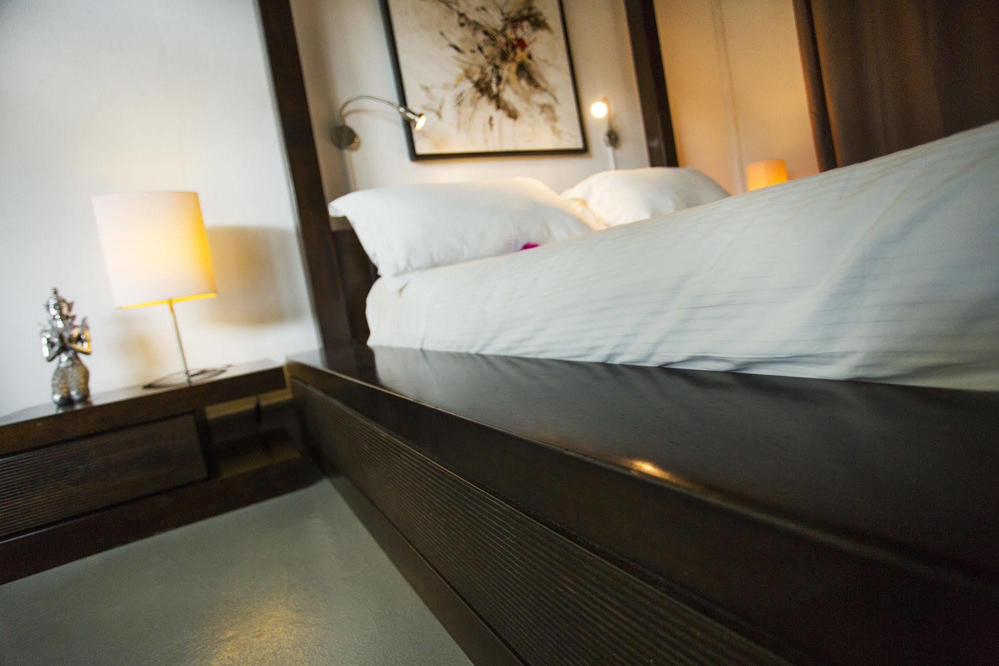 Esprit Libre Restaurant & Guest House Grand Baie Bagian luar foto